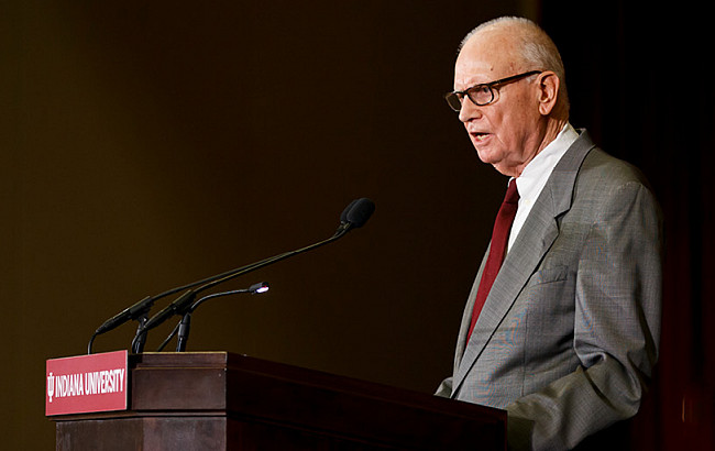 Former Rep. Lee H Hamilton speaks at a podium