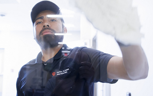Custodian Jose Gutierrez Vasquez works at the Luddy Center for Artificial Intelligence at IU Bloomington on Wednesday, July 17, 2024. Pho...