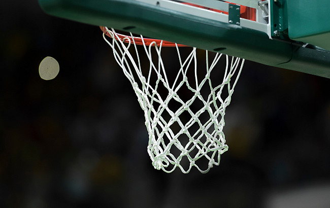 Basketball hoop
