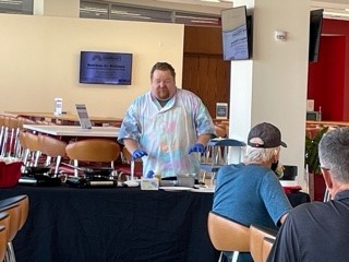 Chef Kevin Koessler teaching the Oct. 10 class.