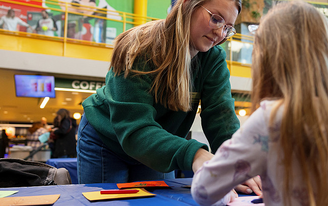 Sarah Ferguson interacts with a visitor at the Children's Museum.