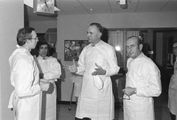 US Representative William Hudnut center at Riley Hospital March 1973